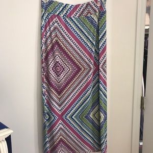 EUC Skye's the Limit Medium Maxi Skirt